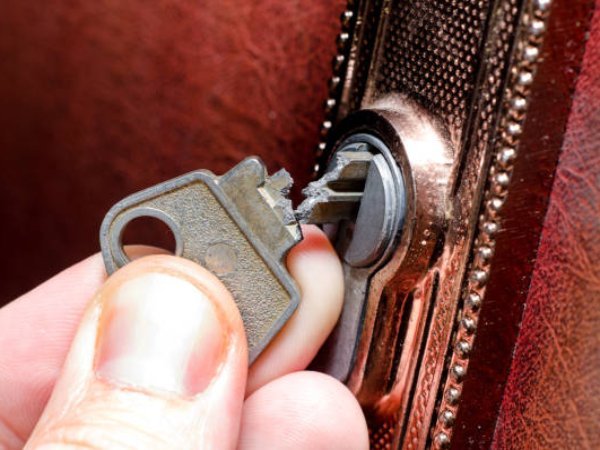Broken Keys​